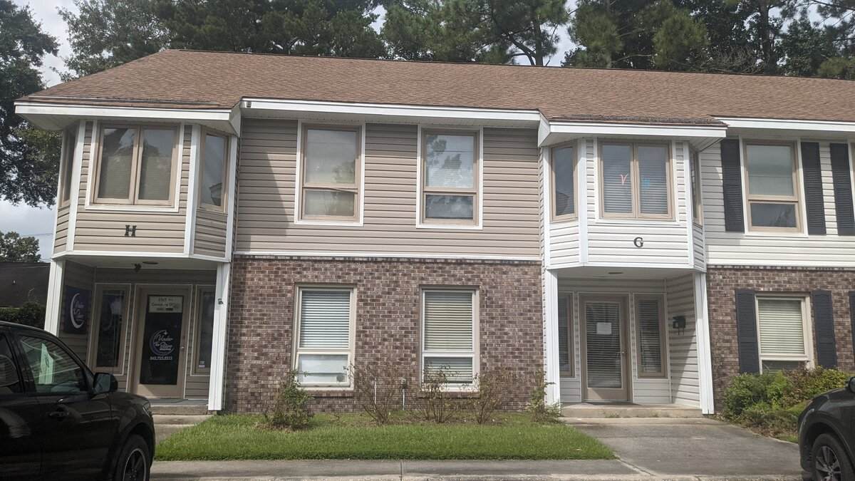 810 Travelers Blvd - Photo 1