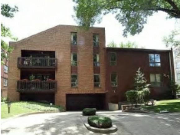 717 Prairie Ave #2C - Photo 1