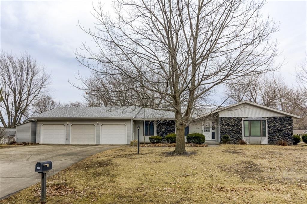 390 Loma - Photo 1