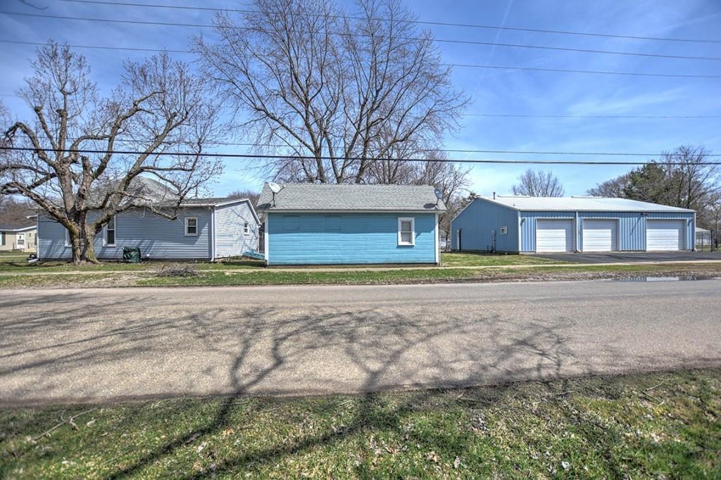 319 Carter Street - Photo 1
