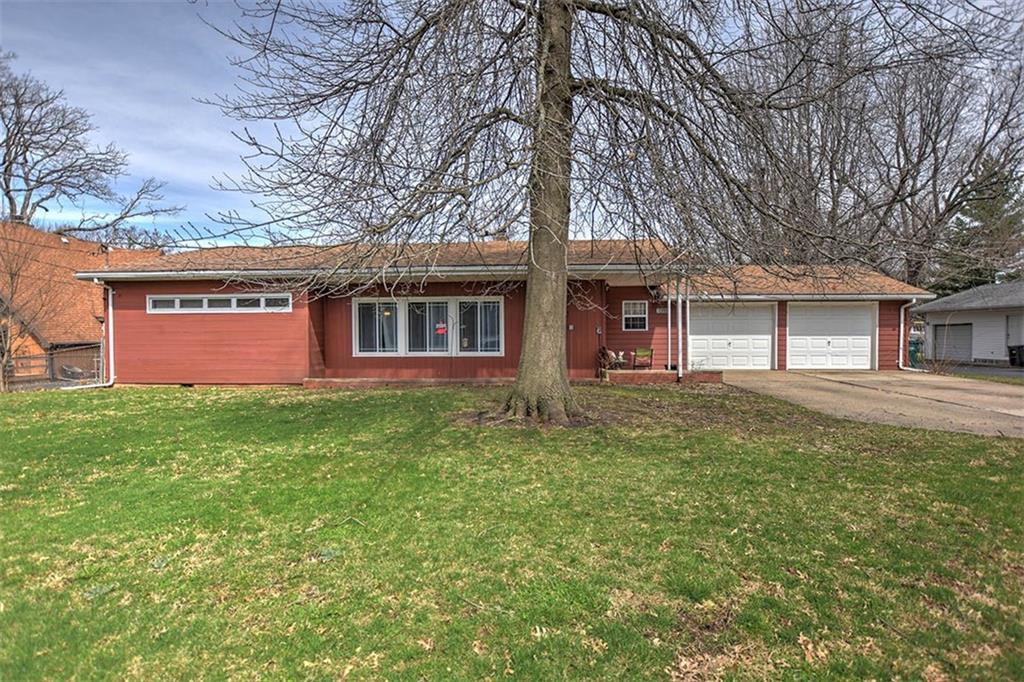1388 Oak Park - Photo 1