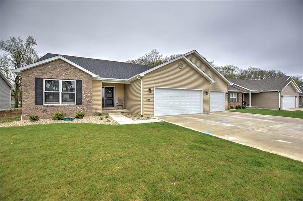 680 Pearl Court - Photo 1