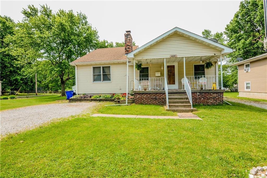 4031 Grand - Photo 1