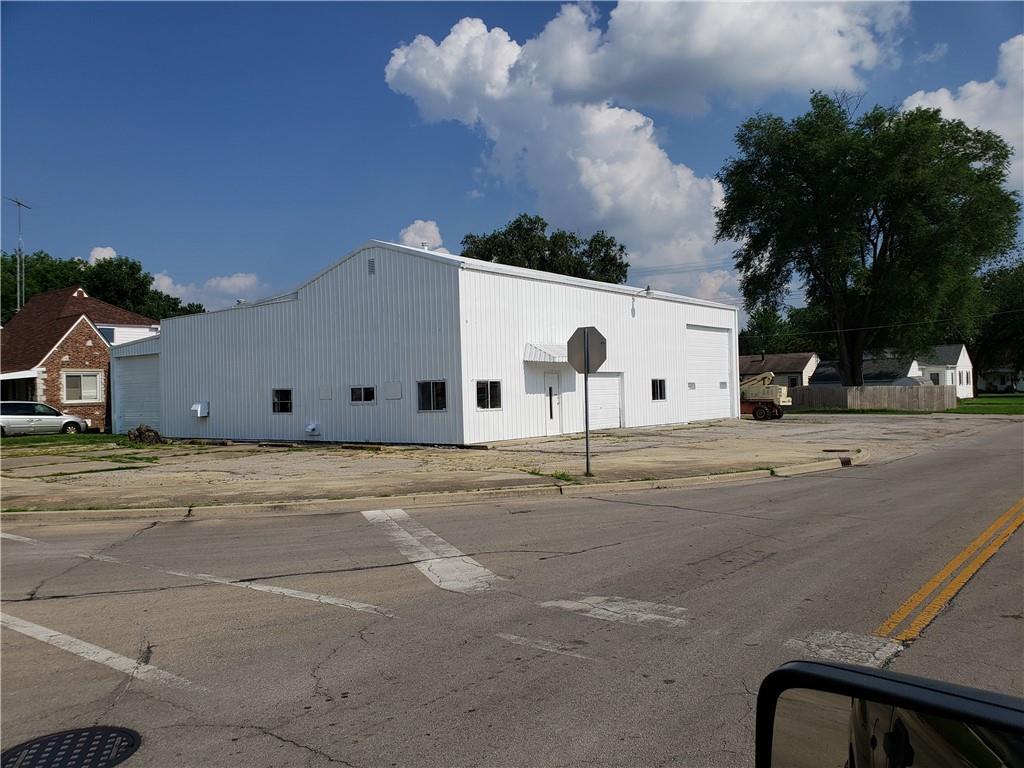 3233 Dewitt Avenue - Photo 1