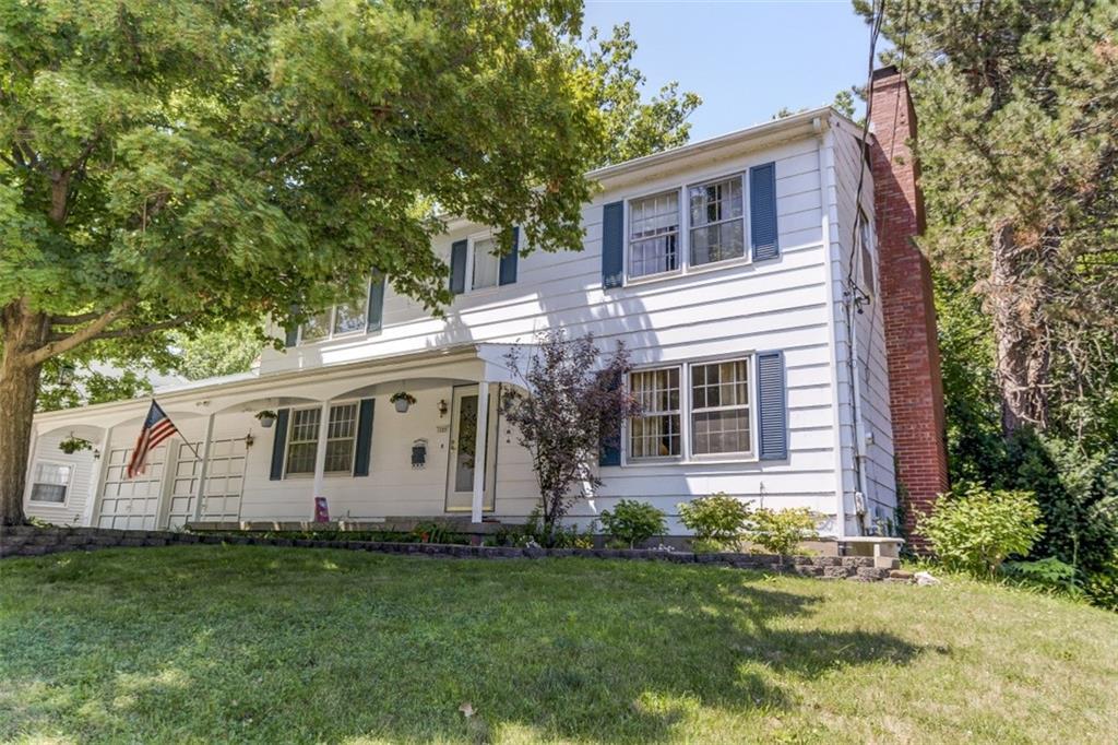 127 Point Bluff Drive - Photo 1
