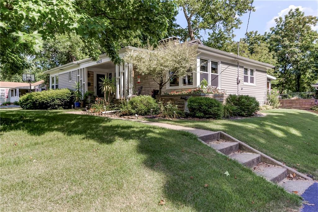 4925 Thrush Avenue - Photo 1