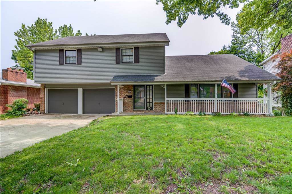 721 Karen Court - Photo 1