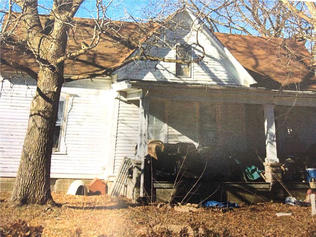 329 Pine Street - Photo 1