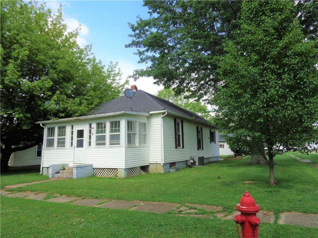 400 Maple Street - Photo 1