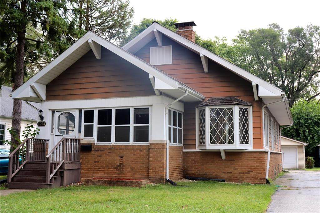 1223 Oak Street - Photo 1