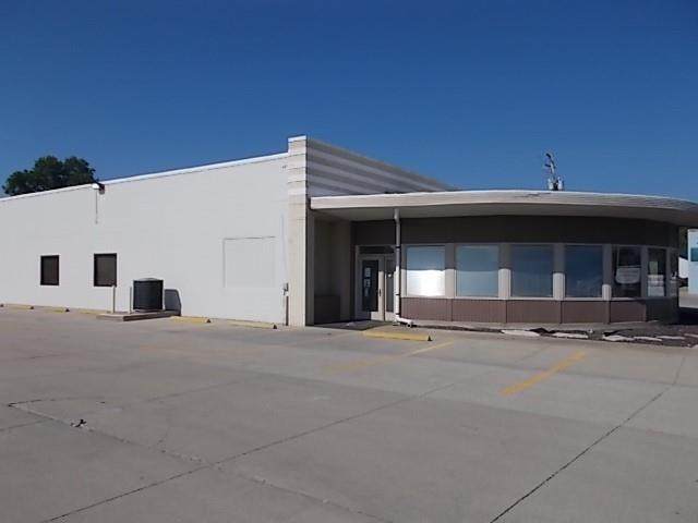 512 Spresser Street - Photo 1