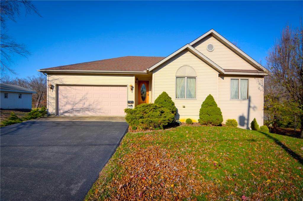5566 Melwood Avenue - Photo 1