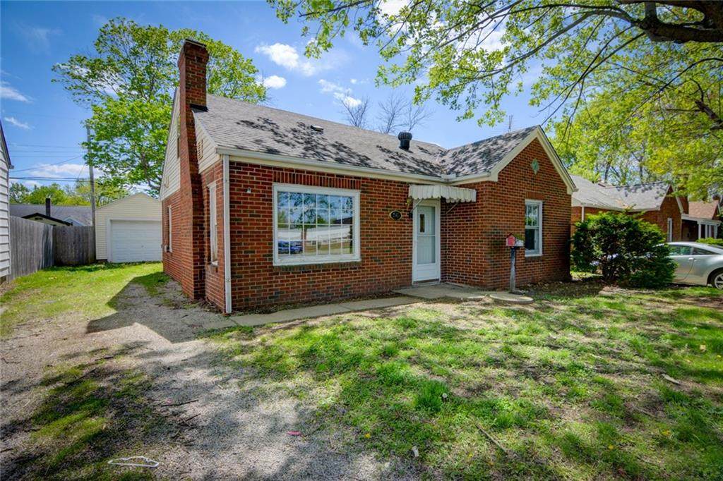 2145 Center Street - Photo 1