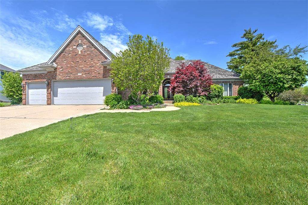 880 Weaver Road - Photo 1
