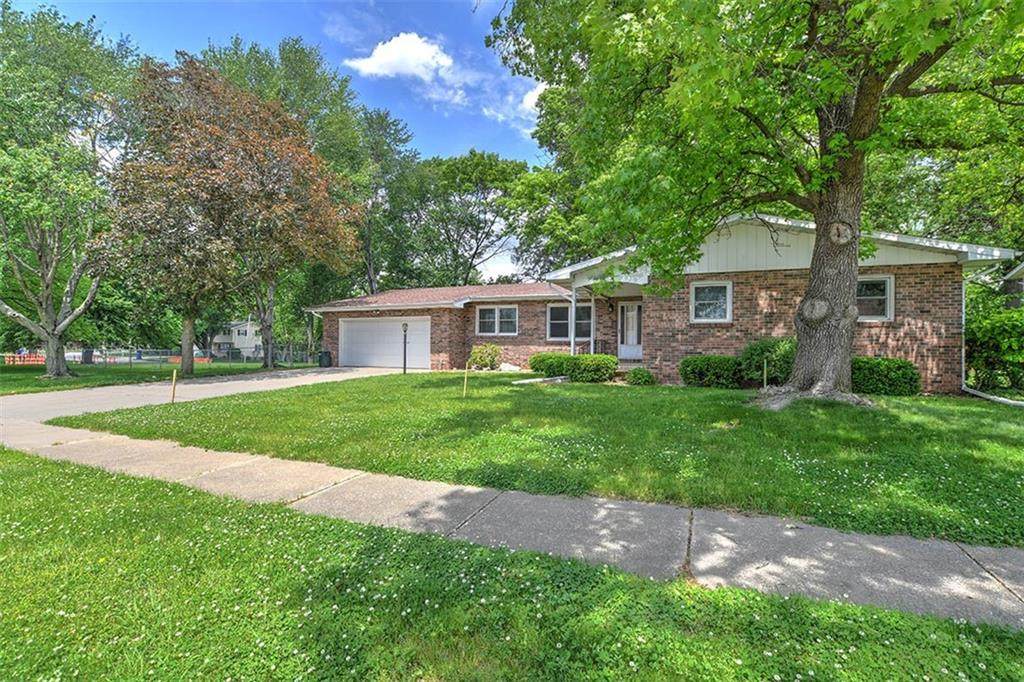 2120 Woodbine Drive - Photo 1