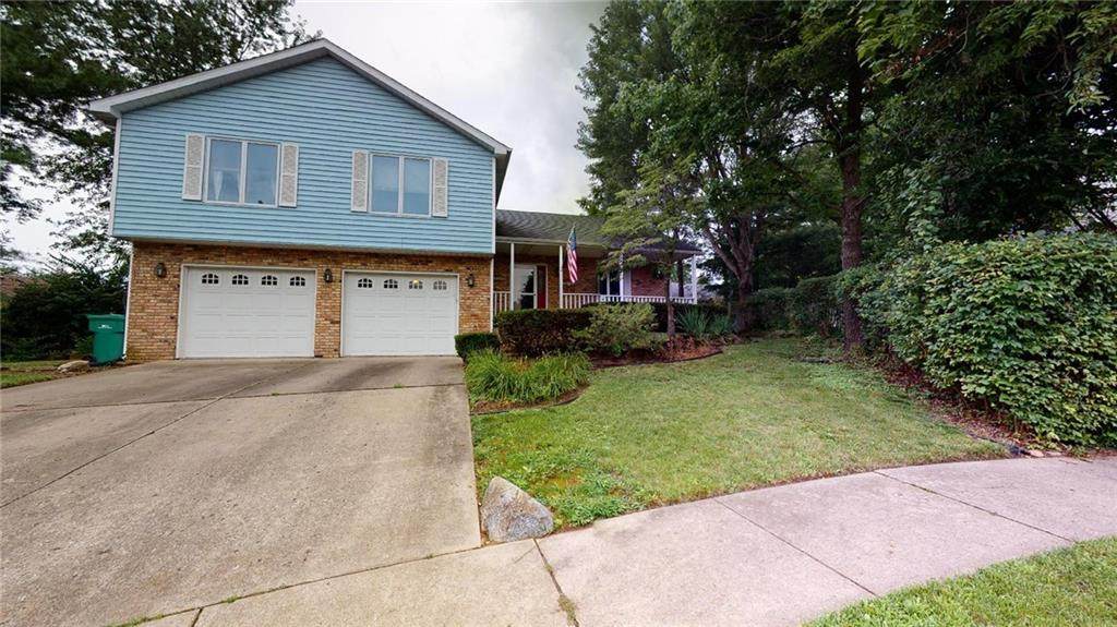 1215 Pineview Court - Photo 1