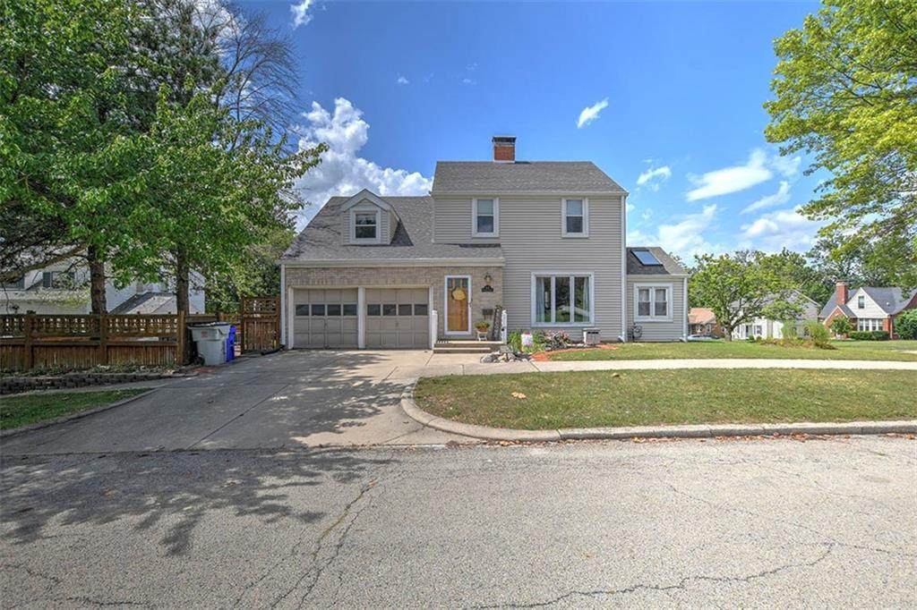 609 Dennis Avenue - Photo 1