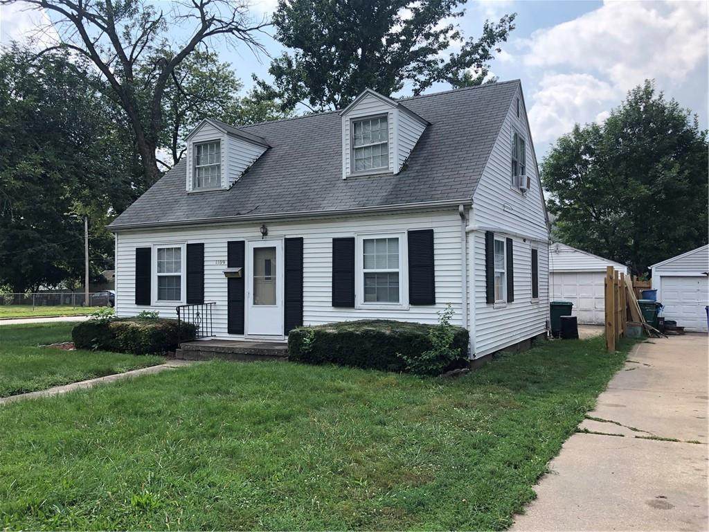 1109 Oakland Avenue - Photo 1
