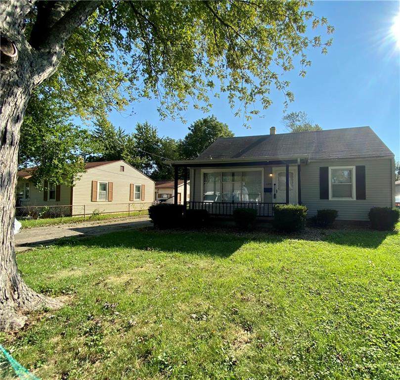 1120 Oakcrest Avenue - Photo 1