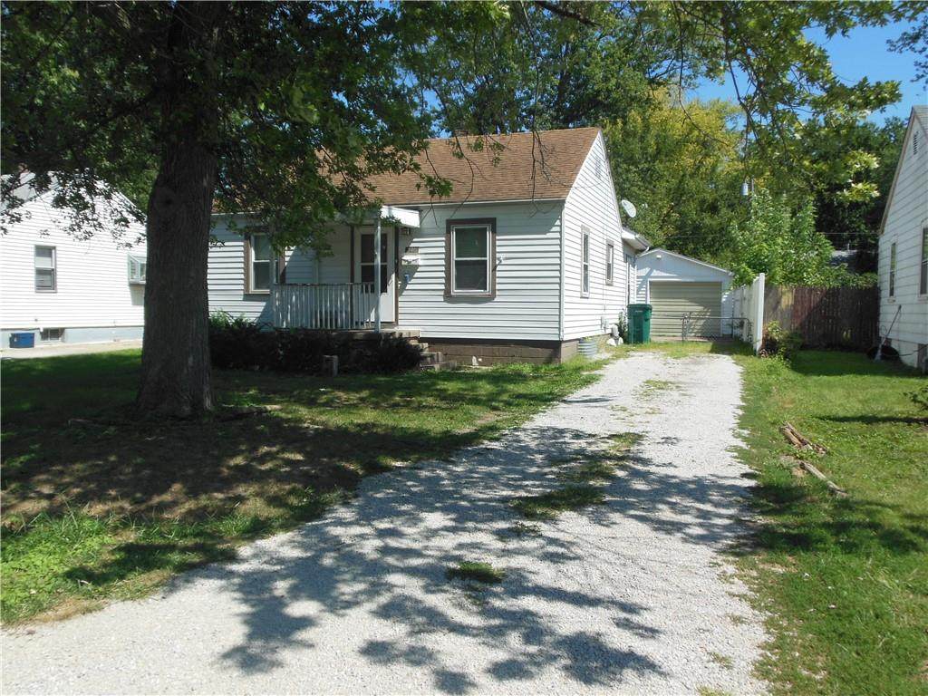 546 Moffet Avenue - Photo 1
