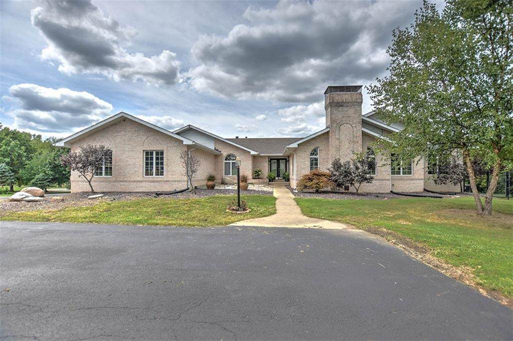 860 Wildwood Drive - Photo 1