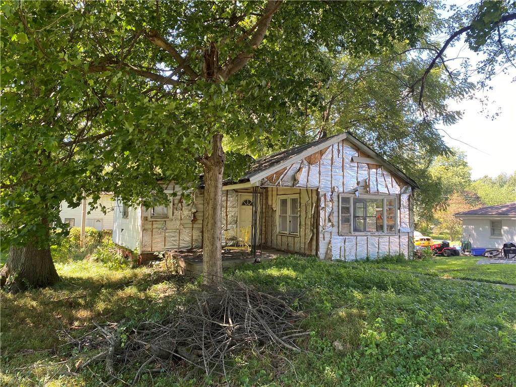112 Nicklas Avenue - Photo 1