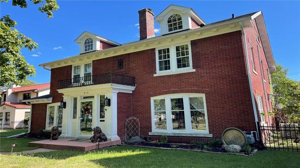 815 Main Street - Photo 1