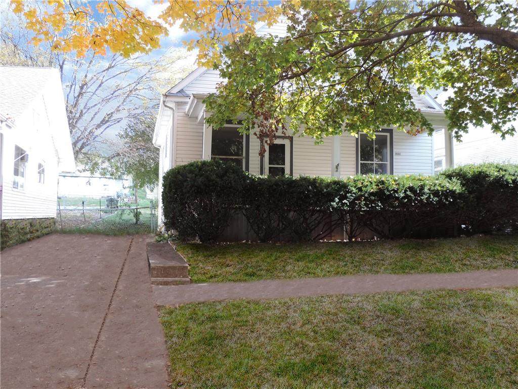1660 College Street - Photo 1