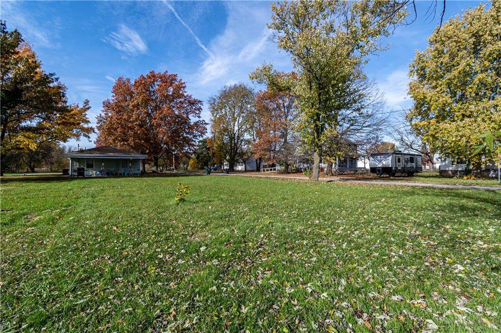 335 Railroad Street - Photo 1