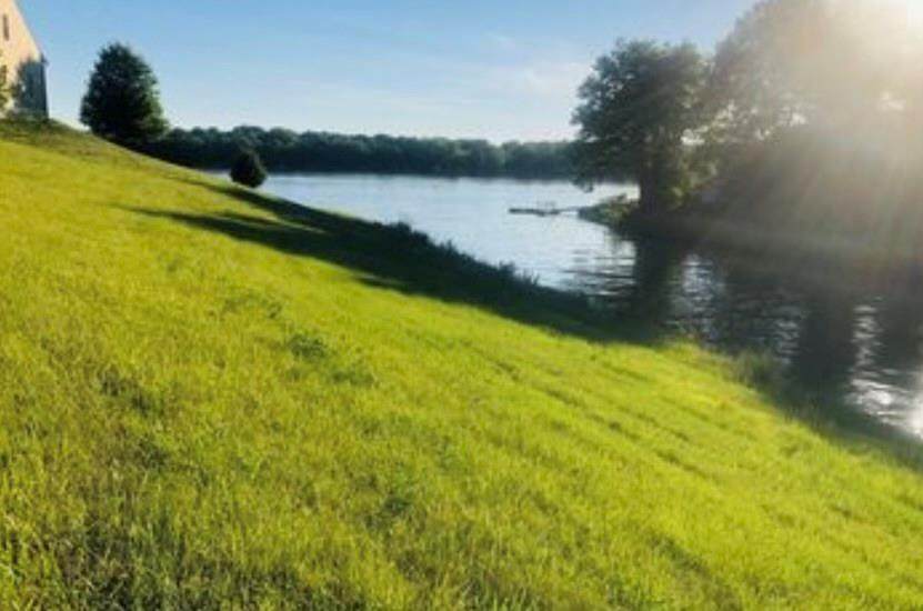 37 Lake Vista Drive - Photo 1