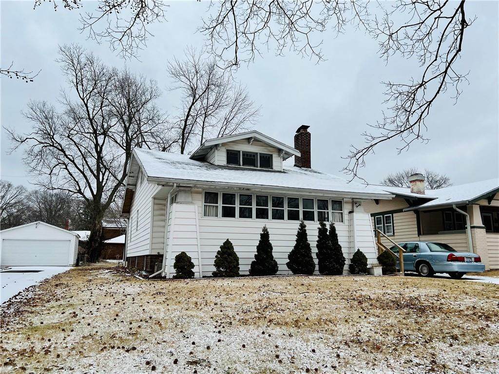 220 Dennis Avenue - Photo 1