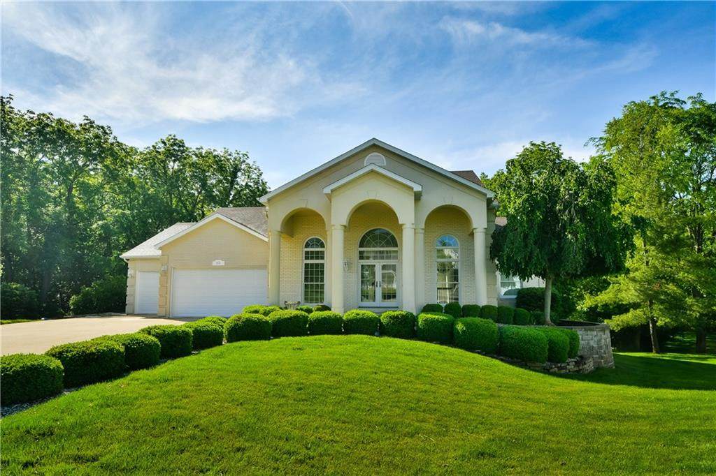 1131 Woodridge Court - Photo 1