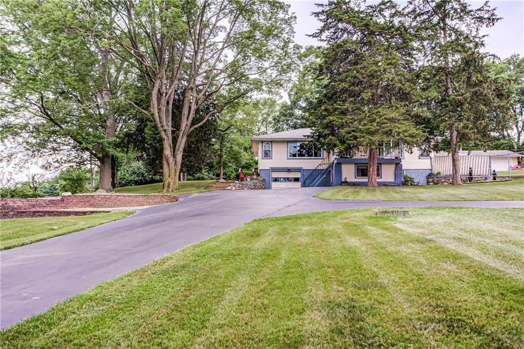 595 Lake Ridge Avenue - Photo 1