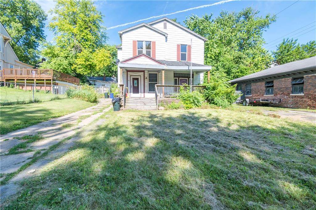 437 Powers Lane - Photo 1