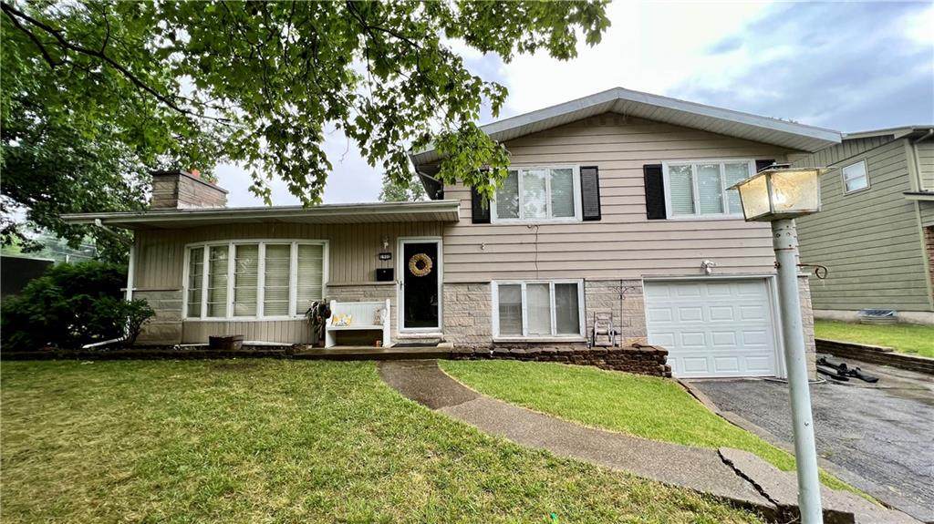 1902 Hawthorne Drive - Photo 1