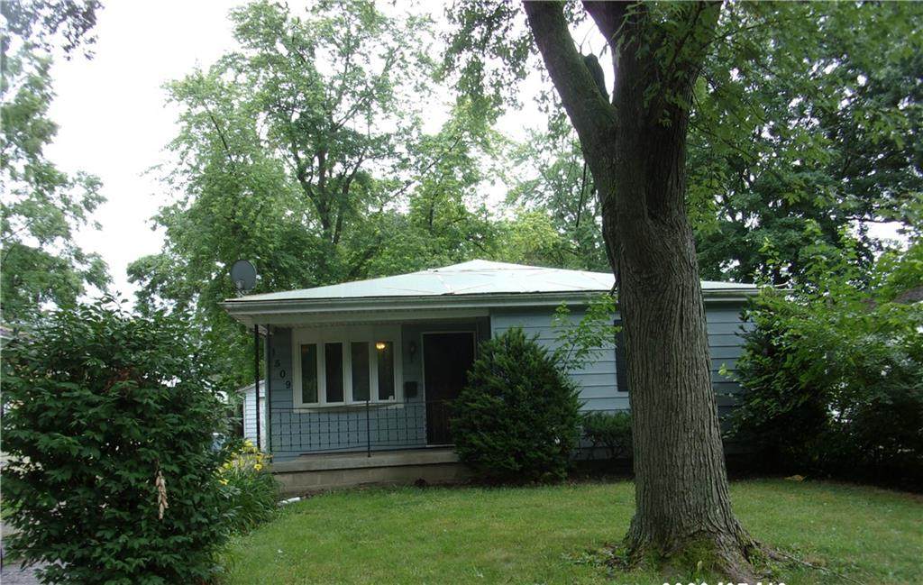 1509 Center Street - Photo 1