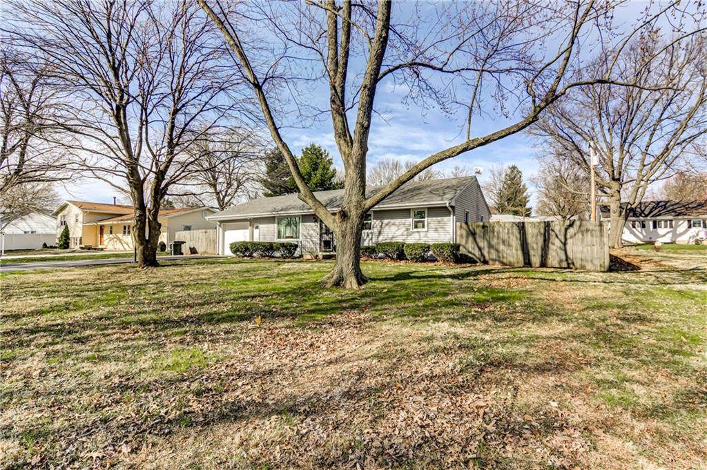 130 Sunnyside Drive - Photo 1