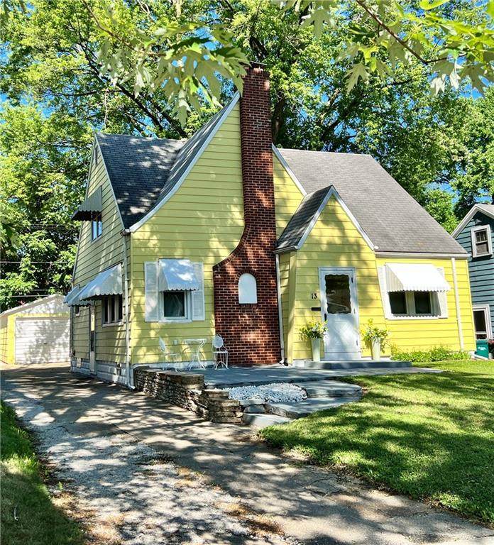 13 West Drive - Photo 1