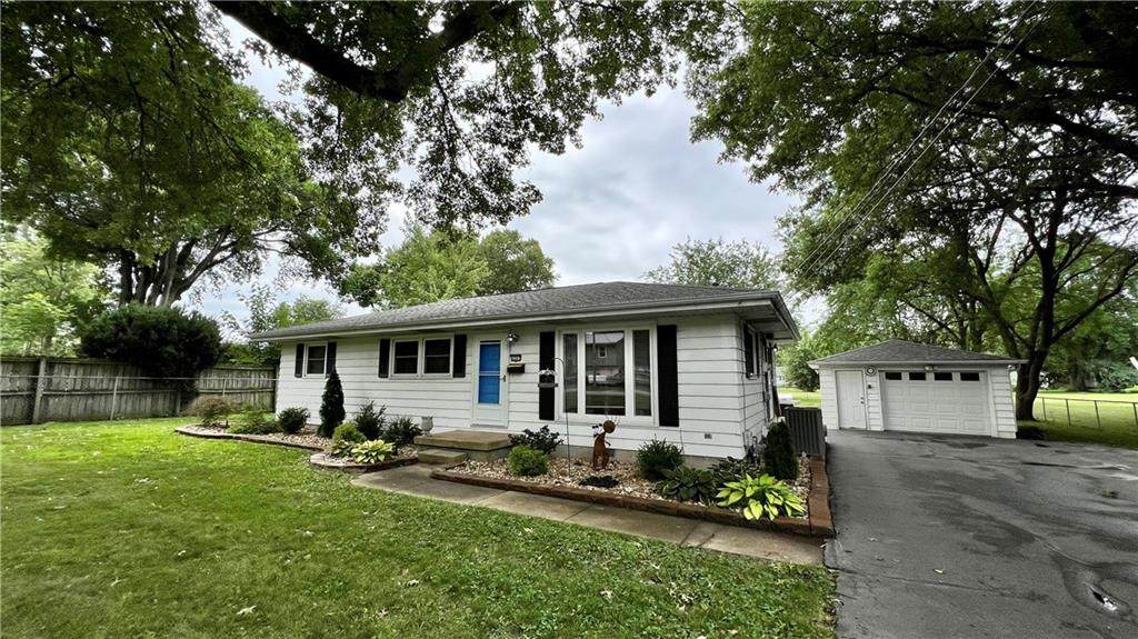 4207 Spruce Street - Photo 1