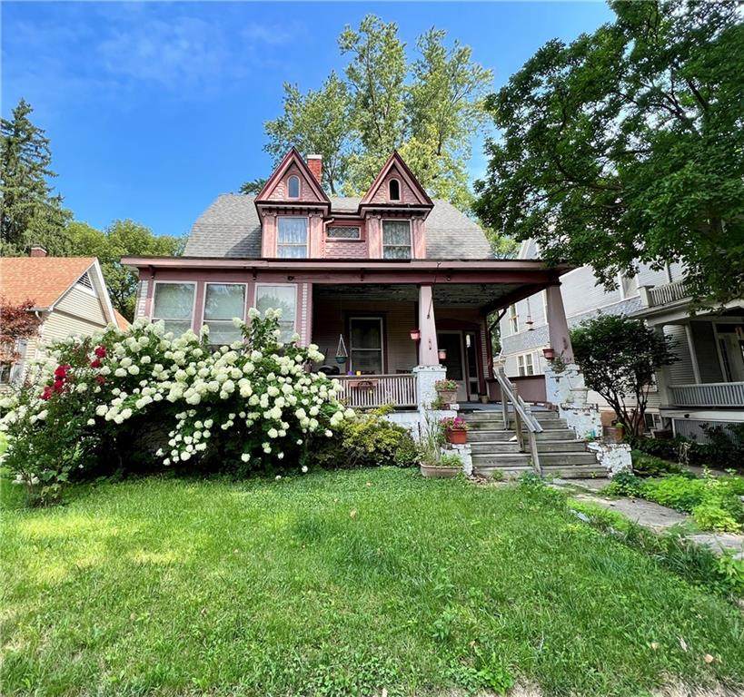 724 Prairie Avenue - Photo 1
