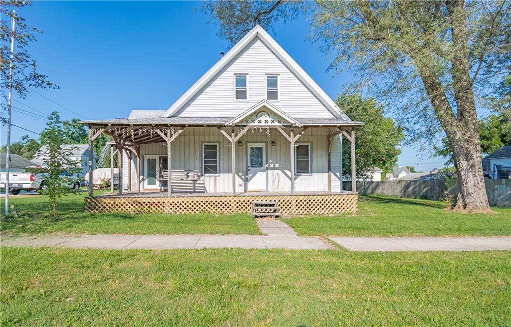 323 Washington Street - Photo 1