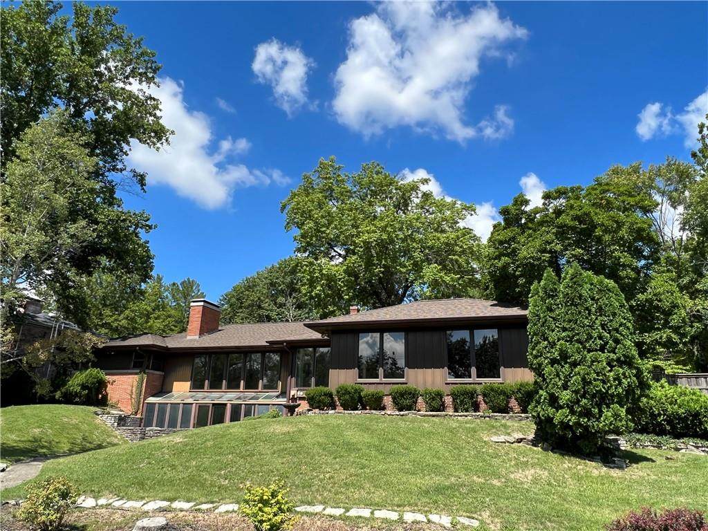 79 Montgomery Place - Photo 1