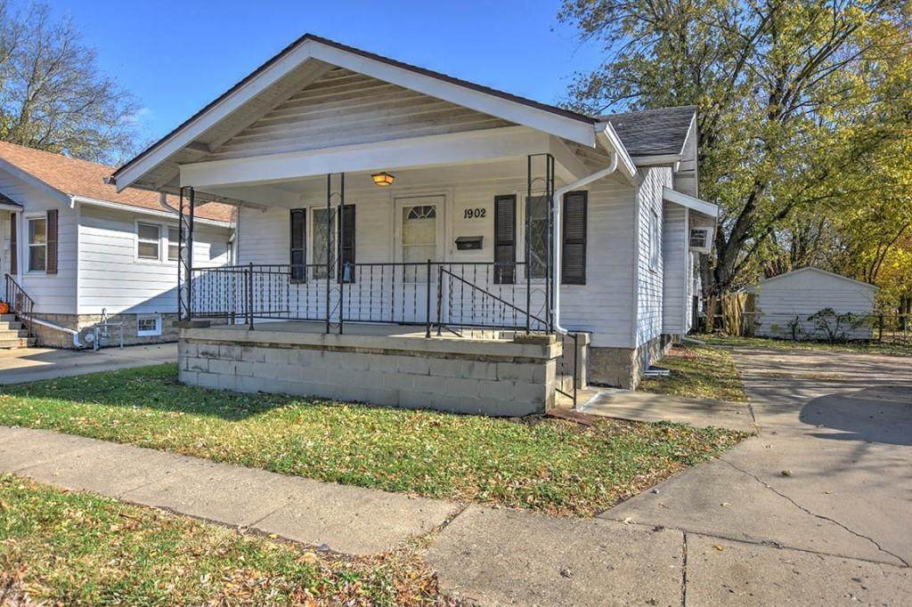 1902 Monroe Street - Photo 1