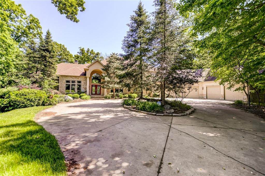 4050 South Lake Court - Photo 1