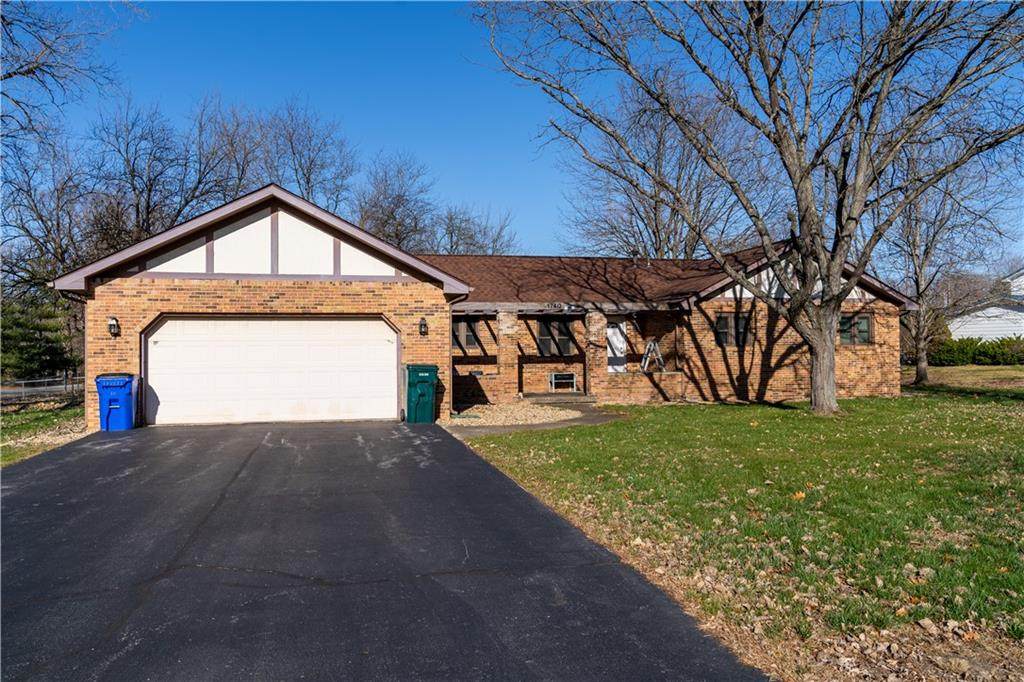 1740 Illini Drive - Photo 1