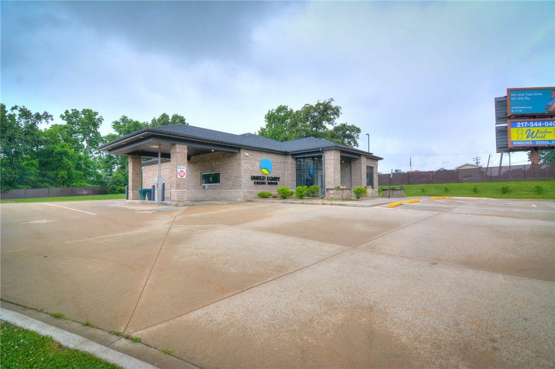 3695 William Street Road - Photo 1
