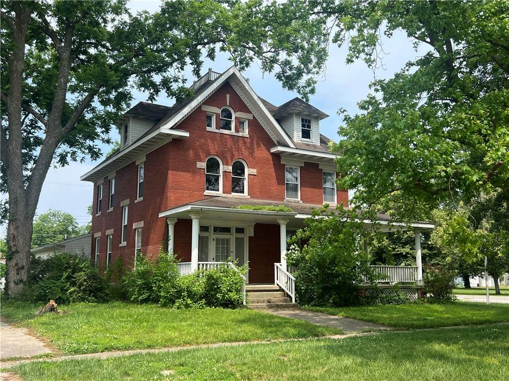 323 Olive Street - Photo 1