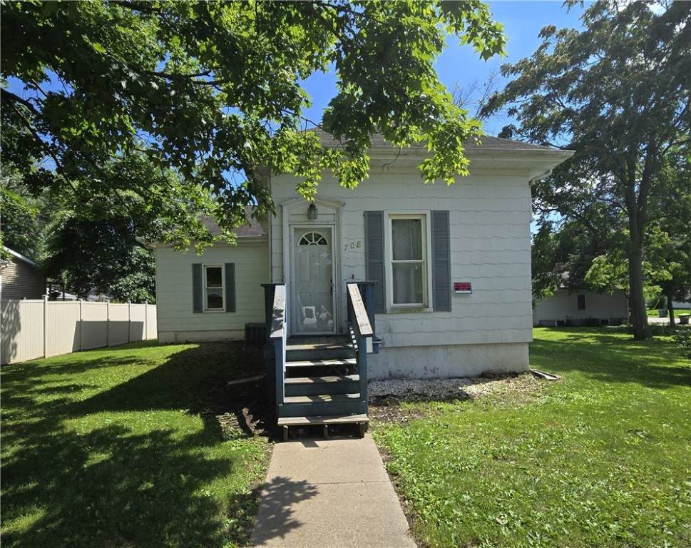 708 Washington Street - Photo 1