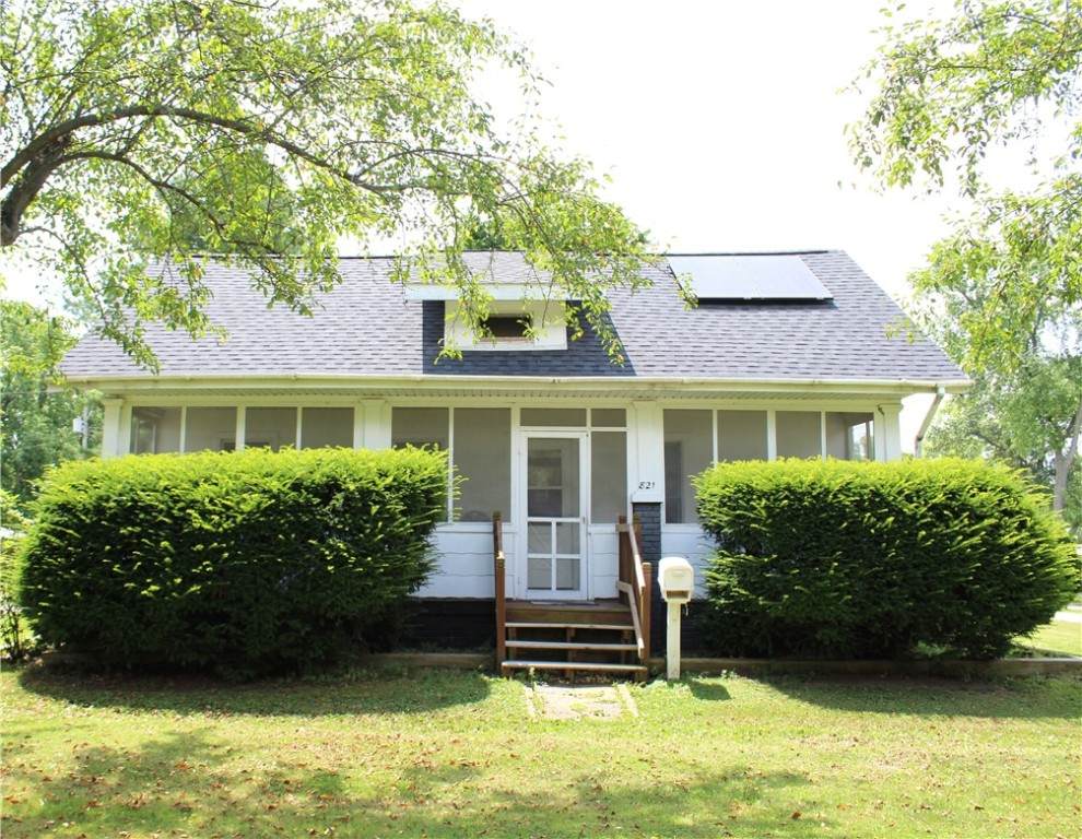 821 Broadway Avenue - Photo 1