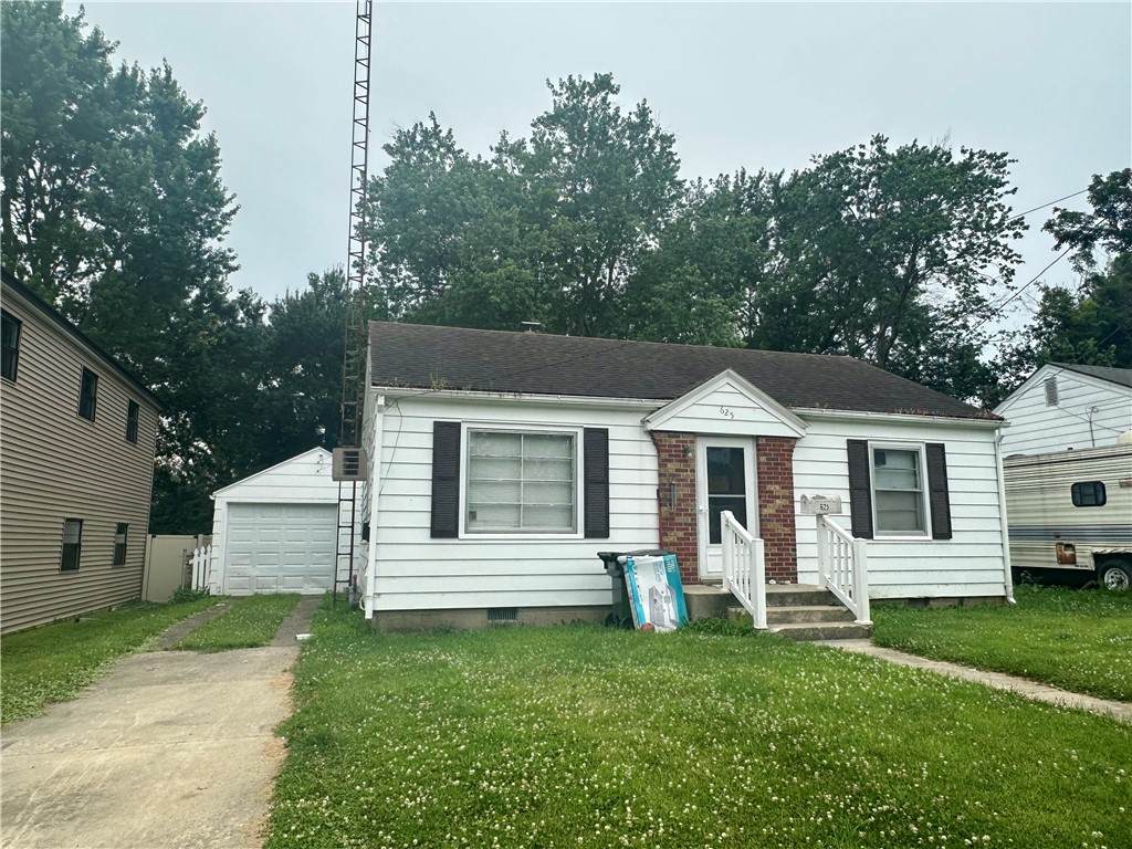 625 Woodlawn Avenue - Photo 1